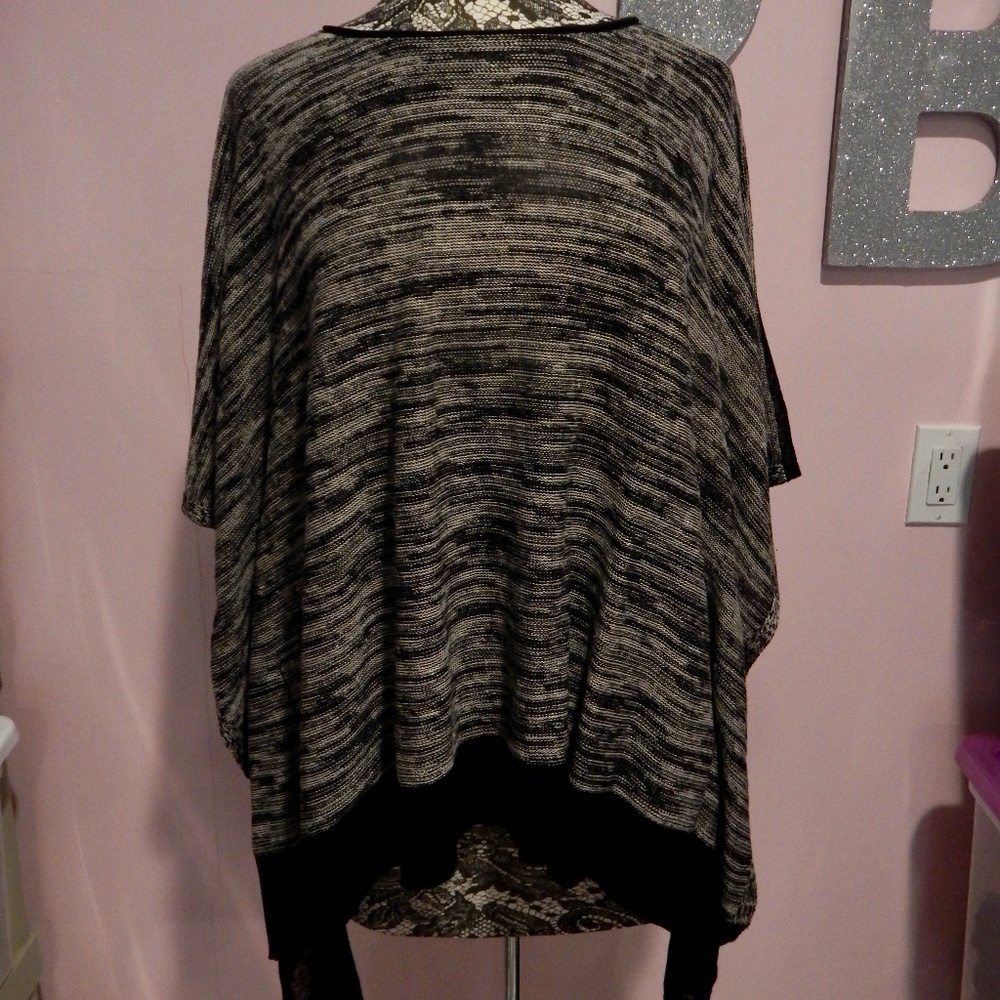 Eileen Fisher  Poncho Organic Linen Sweater Sz OS